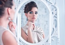 Виды зеркал для оформления интерьера