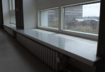 Подоконник из акрилового камня: чем он удобнее пластикового, почему он популярен в малогабаритных квартирах, почему он лучше вписывается в дизайнерский ремонт