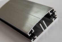 Производитель профилей и порогов из алюминия: что можно найти в ассортименте компании Лука, как используют пороги и профили в интерьере