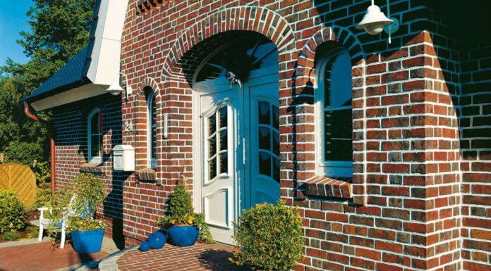 Кирпич на стене – стильная внутренняя отделка