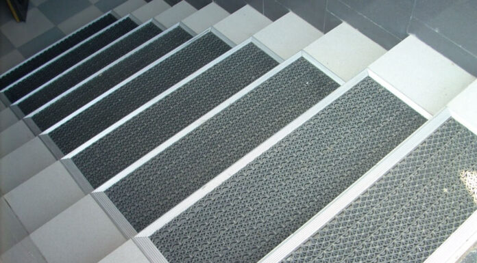 Противоскользящее напольное покрытие