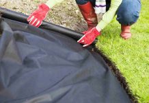 Чем укрыть теплицу: полиэтиленовая пленка vs спанбонд