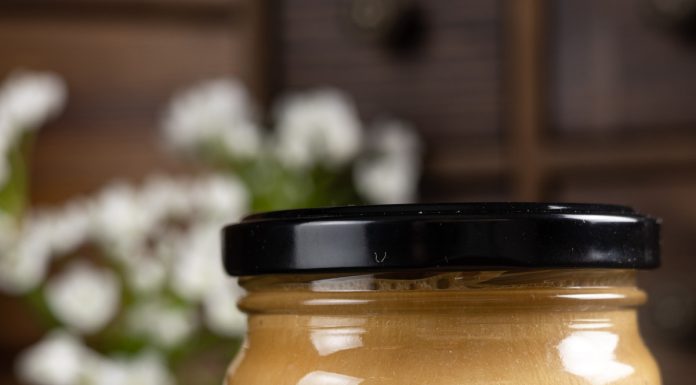 Роль меда в здоровом питании: мифы и факты