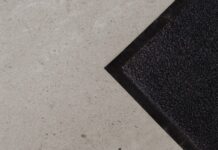 Выбор грязезащитного коврика для улицы: практичность и стиль в одном