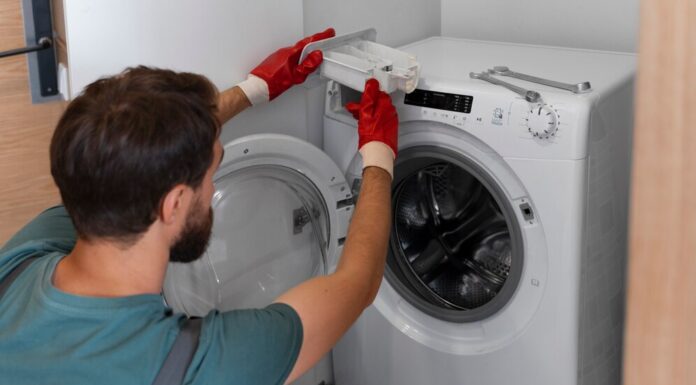 Когда стоит вызывать мастера: ремонт стиральных машин на дому