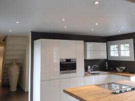 Натяжные потолки: как выбрать материал и цвет