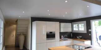 Натяжные потолки: как выбрать материал и цвет