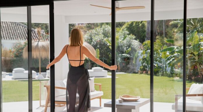 Раздвижные стеклянные двери